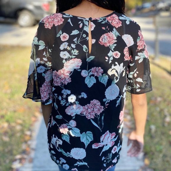 NWT Vince Camuto Floral Blouse/Top - Picture 3 of 4